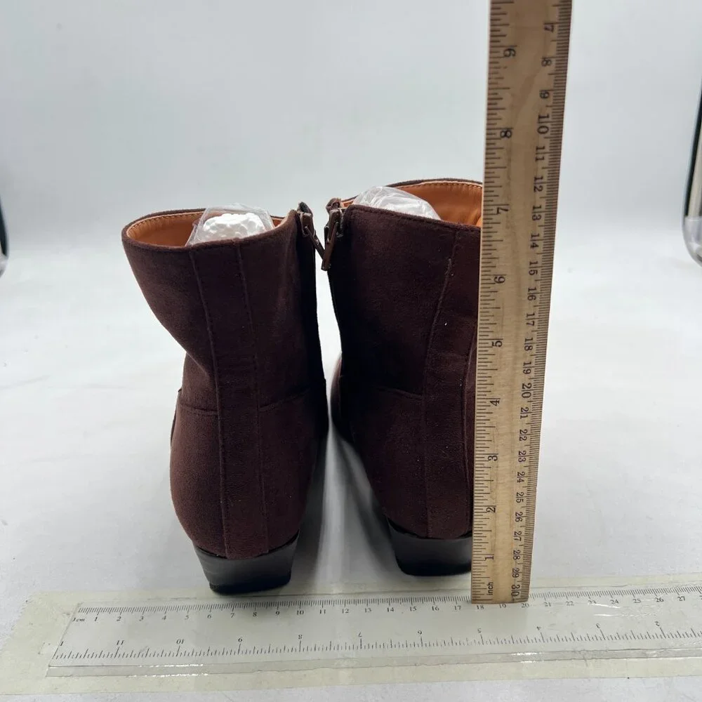 Elegant Brown Ankle Boots - Picture 5 of 8